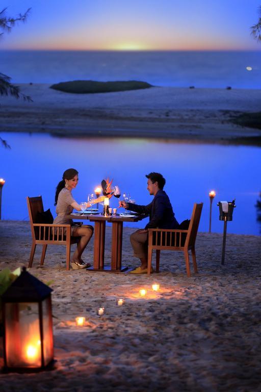 פאנג-נגה Wanakarn Beach Resort & Spa מסעדה תמונה